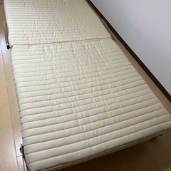 折りたたみベッドの画像