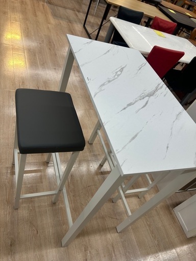 ジモティー割引?️【ジャングルジャングル 岸和田和泉インター店】 バーテーブルセット 和泉市 堺市 岸和田市 泉大津市 高石市 泉北郡熊取町