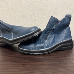 TIERRA RICA ダークブルー サイドゴアブーツの画像