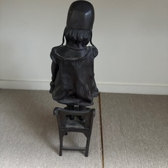 少女の像の画像