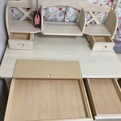 【カリモク】学習机セットの画像