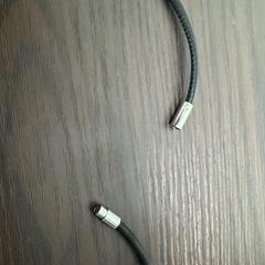 アルマーニ黒のレザーネックレスの画像