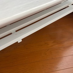 折りたたみテーブル　ホワイトの画像