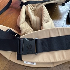 エルゴ　オムニ360　ベージュ　美品の画像