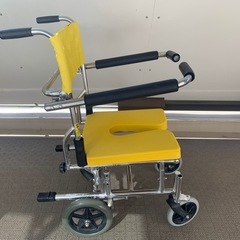 介護用品　シャワー用 車いす カワムラサイクル KS10 黄色 入浴用車いす 車いす 車椅子 介護 の画像