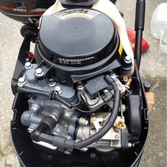 美品Suzuki 2馬力 船外機 スタンド付き おまけあり
の画像