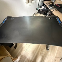 VSHARKER ゲーミングデスク 幅120cm奥行63cm高さ77cm RGBライティングの画像