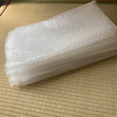 プチプチ　梱包の画像