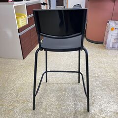 イケア スティグ カウンターチェア 背もたれ付き ②の画像