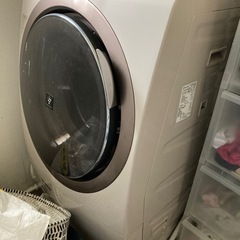 ドラム式洗濯機の画像