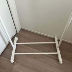 ハンガーラック（白）の画像
