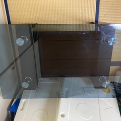 ガラスローテーブル 美品の画像