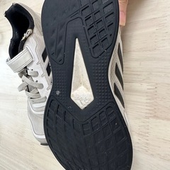 Adidas  子供靴　シューズの画像