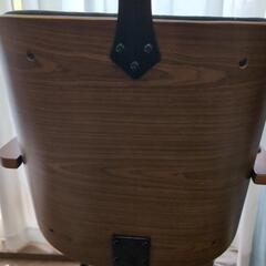 木製チェアの画像