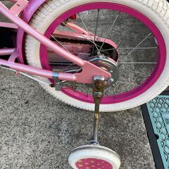 子ども用自転車（補助輪つき）アサヒサイクル　引き渡し限定の画像