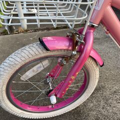 子ども用自転車（補助輪つき）アサヒサイクル　引き渡し限定の画像