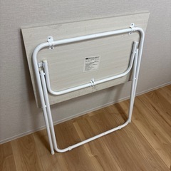 ニトリ　折りたたみテーブルの画像