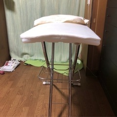 アイロン台⭐︎アイロン置き付きスタンド⭐︎の画像