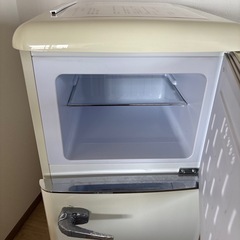 ジャンク品　冷蔵庫の画像