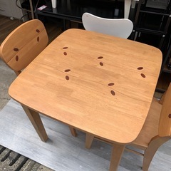 ダイニングテーブル　チェア　3点セットの画像