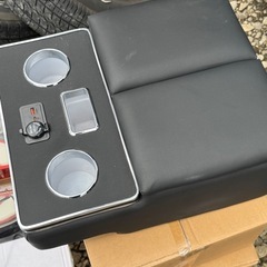 ハイエース パーツまとめ売りの画像