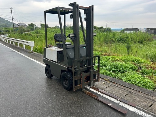 TOYOTA フォークリフト 1トン 揚高3m ガソリン　リフト　積載 運搬 トヨタ 建機 宮崎簡 簡易始動動画あり