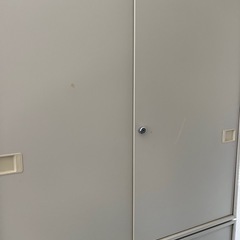 スチールキャビネット　差し上げます　鍵付き　タダ！の画像