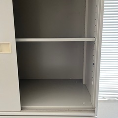 スチールキャビネット　差し上げます　鍵付き　タダ！の画像
