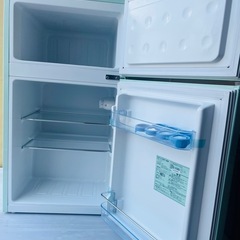 レトロ冷蔵庫の画像