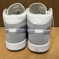 【美品】ナイキ エアジョーダン１ミッド ウルフグレー 28.5cmの画像