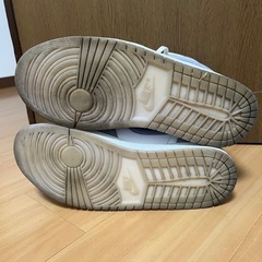 【美品】ナイキ エアジョーダン１ミッド ウルフグレー 28.5cmの画像