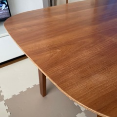 ダイニングテーブルの画像