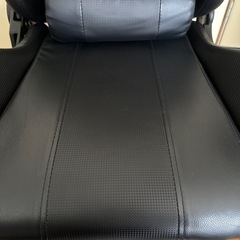 ゲーミングチェアの画像