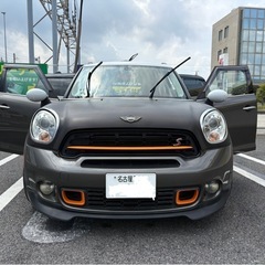 R60 MINI クロスオーバー　かわいかっこいいです！
