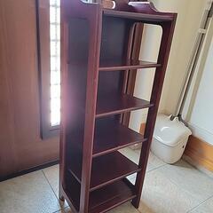 木製の靴箱の画像