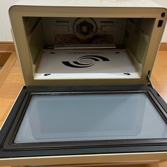 炊飯器とオーブンレンジの画像