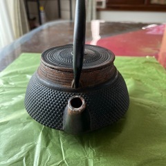 鋳鉄製の黒色鉄瓶　インテリアに！の画像