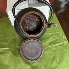鋳鉄製の黒色鉄瓶　インテリアに！の画像