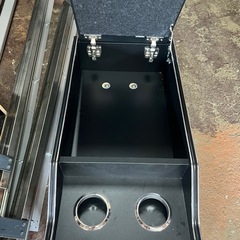 ハイエース　ナロー用コンソールボックス　メーカー不明の画像