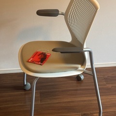 Knollノール マルチジェネレーション チェアの画像