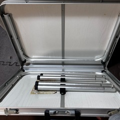 キャンプ用テーブルの画像