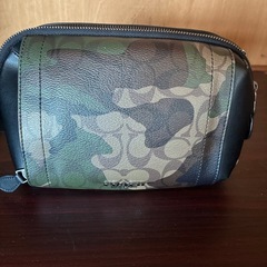 COACH  　ボディーバッグ　迷彩の画像