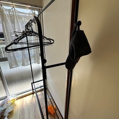 ハンガーラックの画像