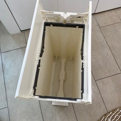 ゴミ箱の画像