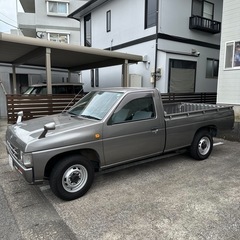ダットサントラックの画像