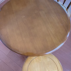 テーブル&イスセットの画像