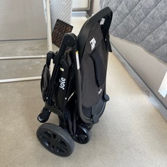 ベビーカー　joie 四輪　黒の画像