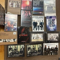 K-POP DVDなど　大量KARA リュシウォンFTISLAND カレンダー　キャップ　写真の画像