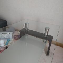 大塚家具のガラステーブルの画像