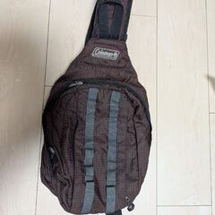colemanとFILAのバッグの画像